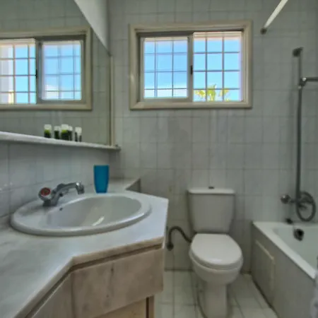 Fig Tree Bay Villa *